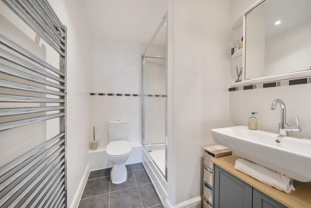 1334910-14-6894e0...