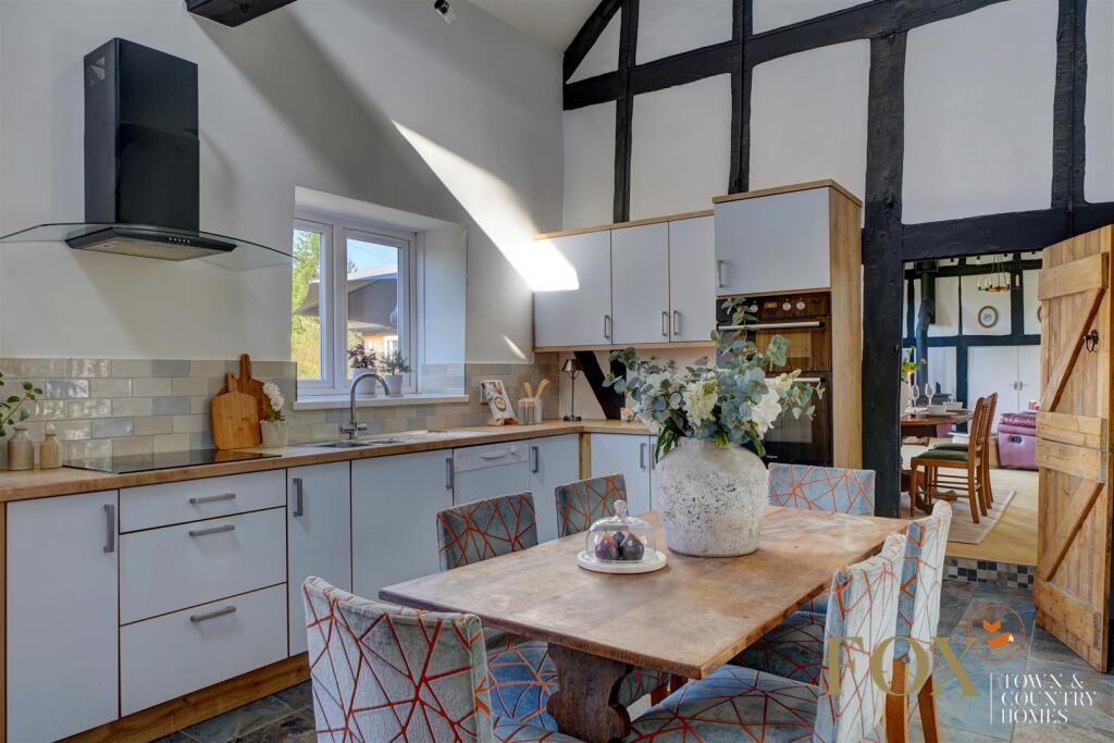 The Old Coach House (21).jpg