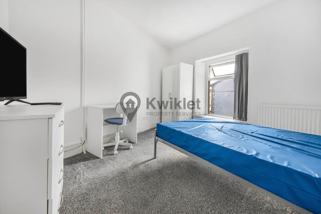 eZy Watermark_17-09-2024_05-33-15-7320PM.JPG