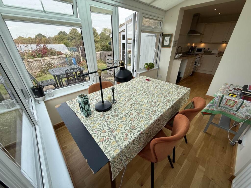 CONSERVATORY/DINING 