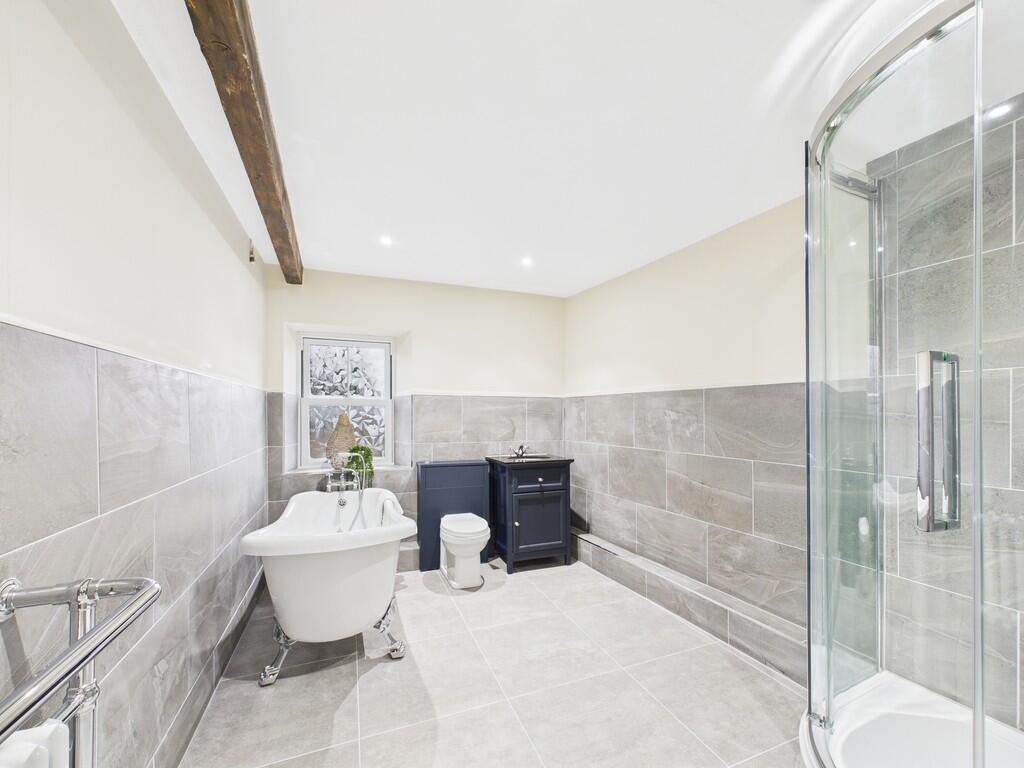 CAM01835G0-PR0357...