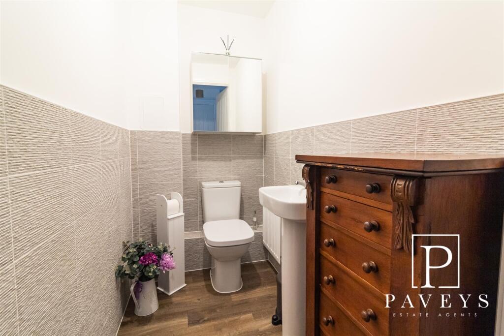 CLOAKROOM