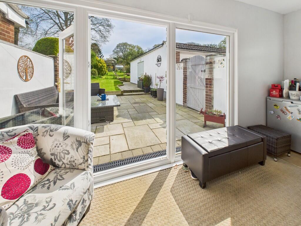 CAM05068G0-PR0014...