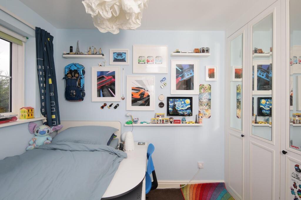 9 Mark Antony Drive Cv34-14.jpg