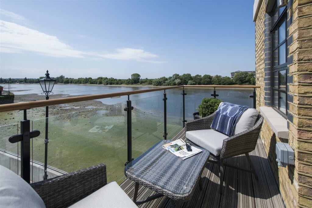 PalaceWharf_Starboard_Penthouse_3.jpg