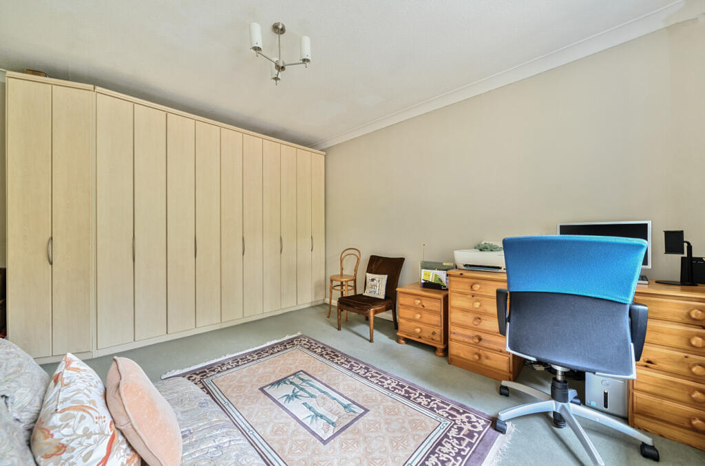 1295449-15-682b40...