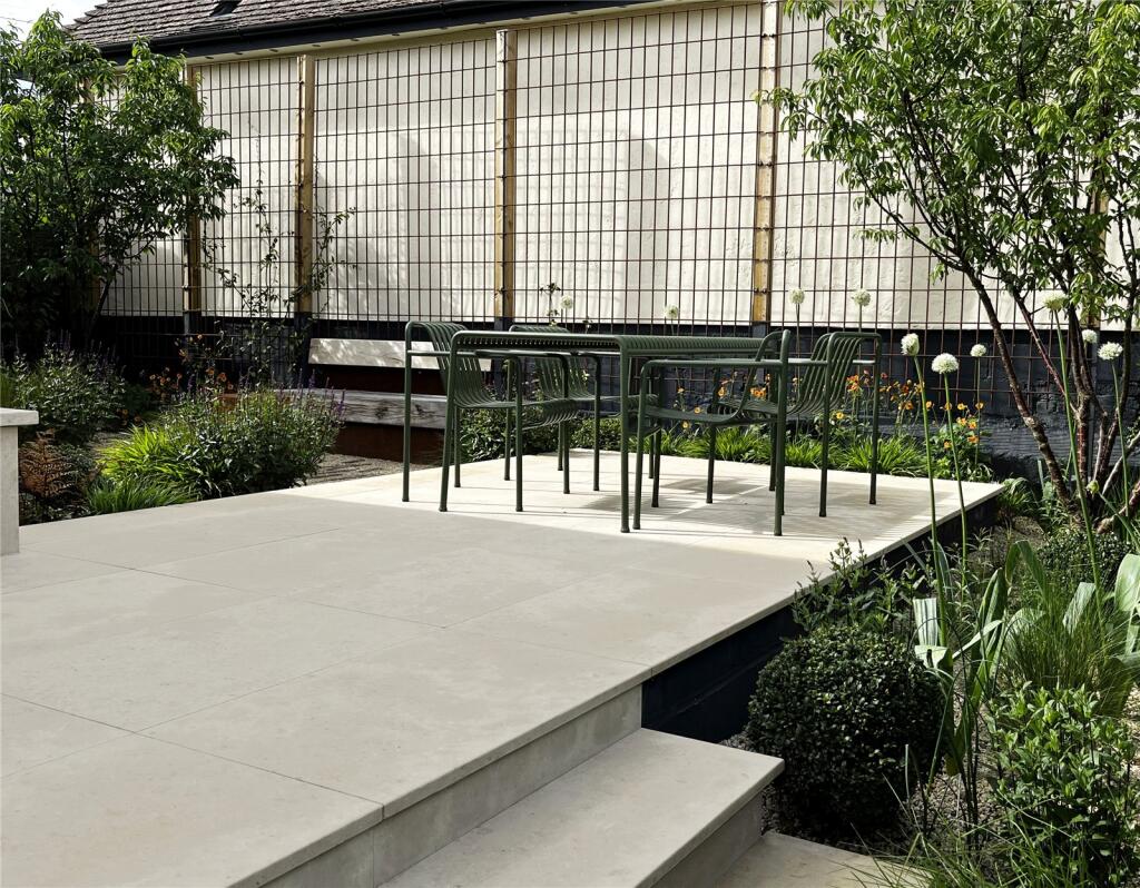 Garden S
