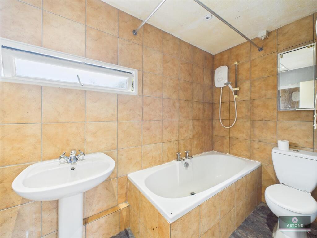 Main Bathroom