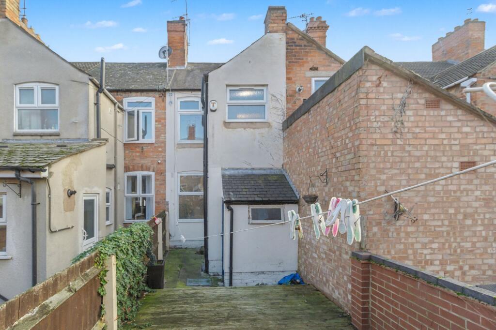 32 Carlisle Street, Dane Hills, Leicester LE3 6AF