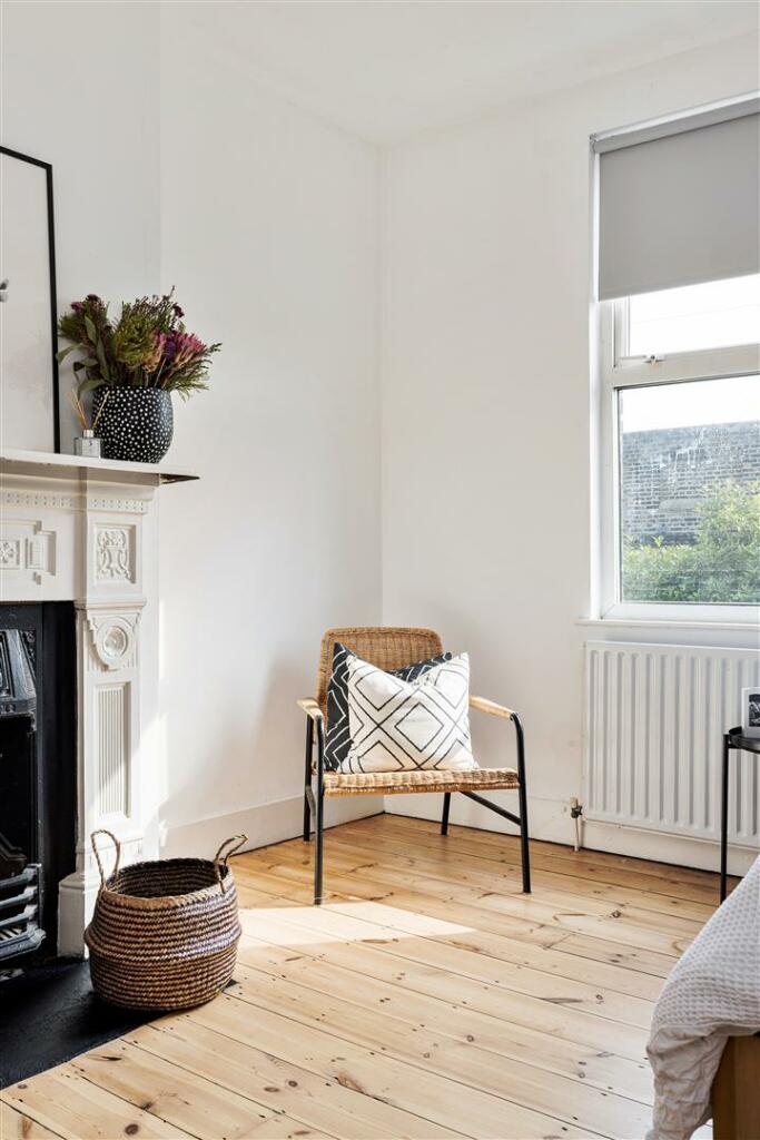 Scarborough Road E11