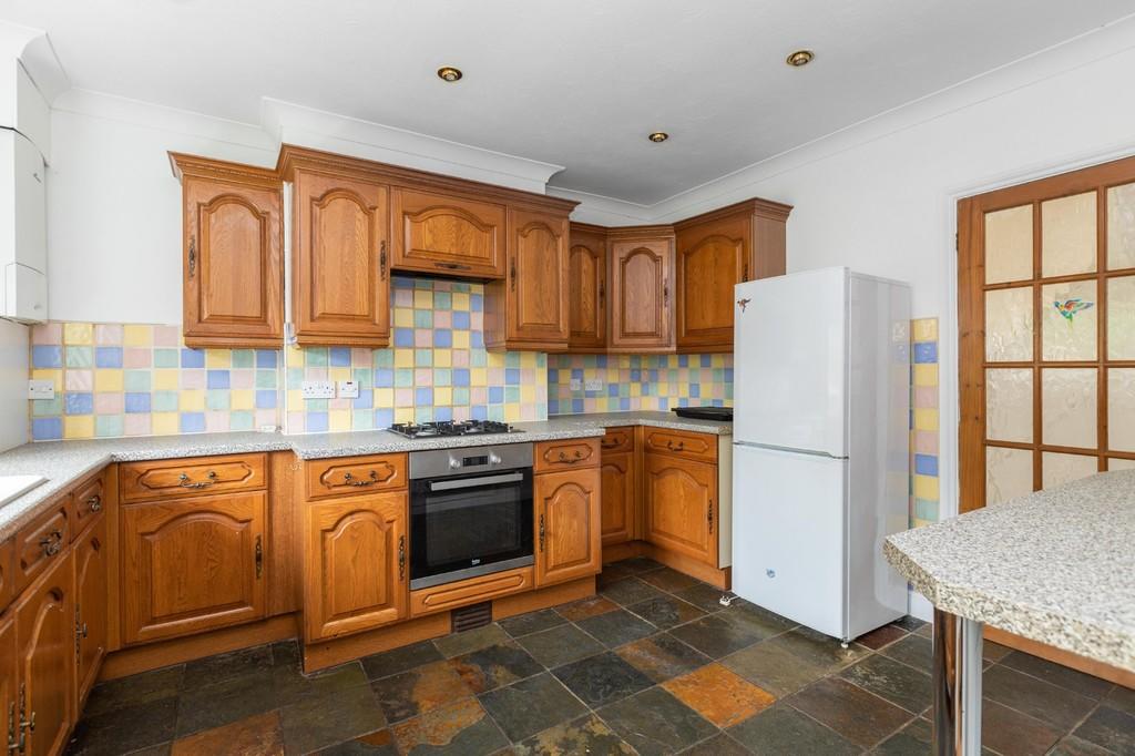 Kitchen/Breakfast...