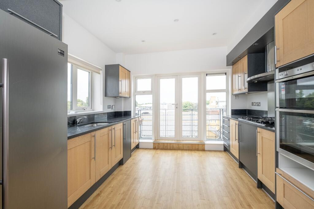 81-stephens-house...