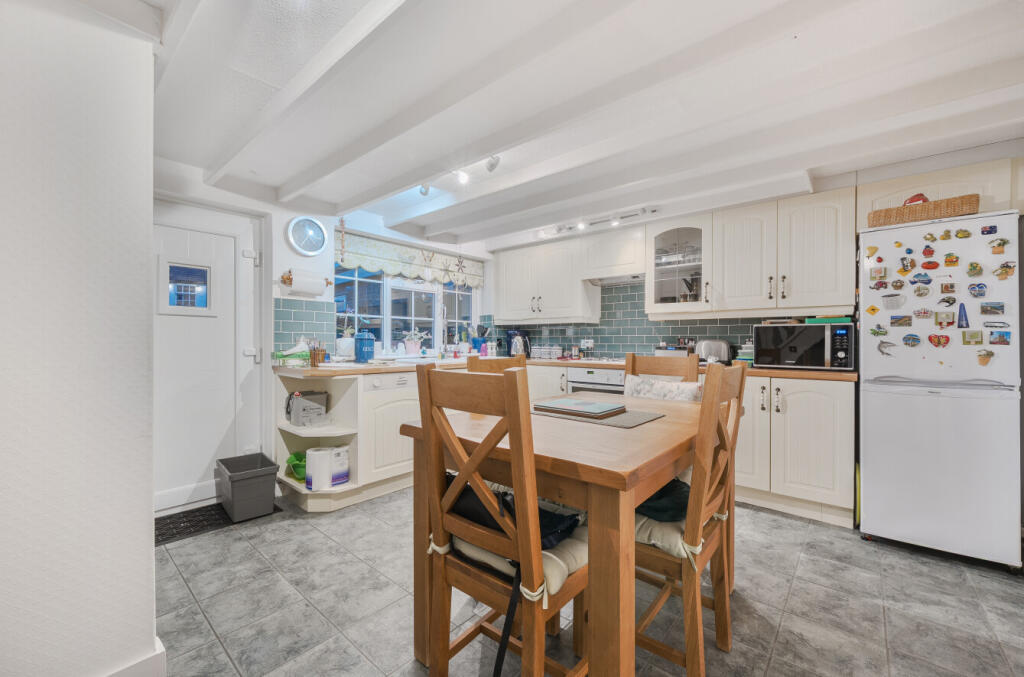 1375702-7-6912660...