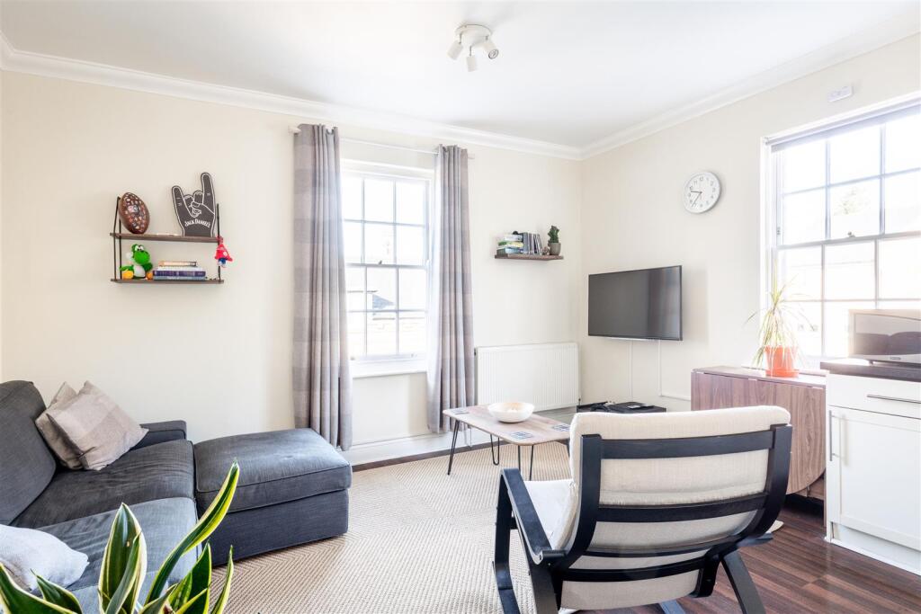19 Blenheim Mews-5.jpg