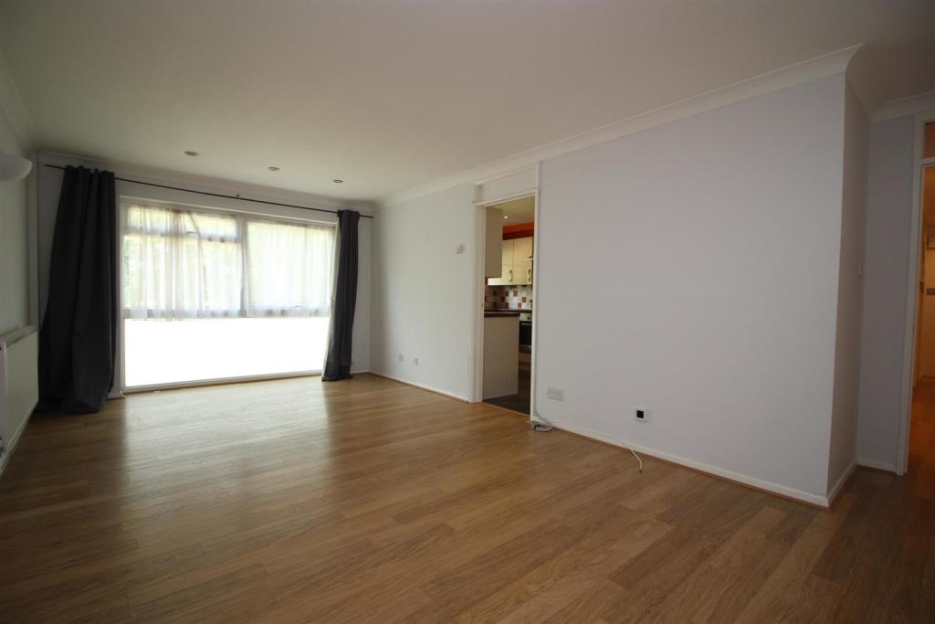 Living Room VP.JPG