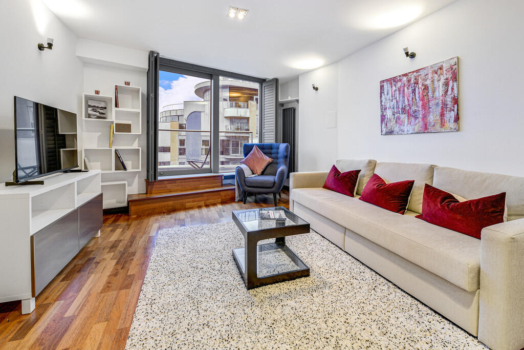 101 Orbis Wharf (...