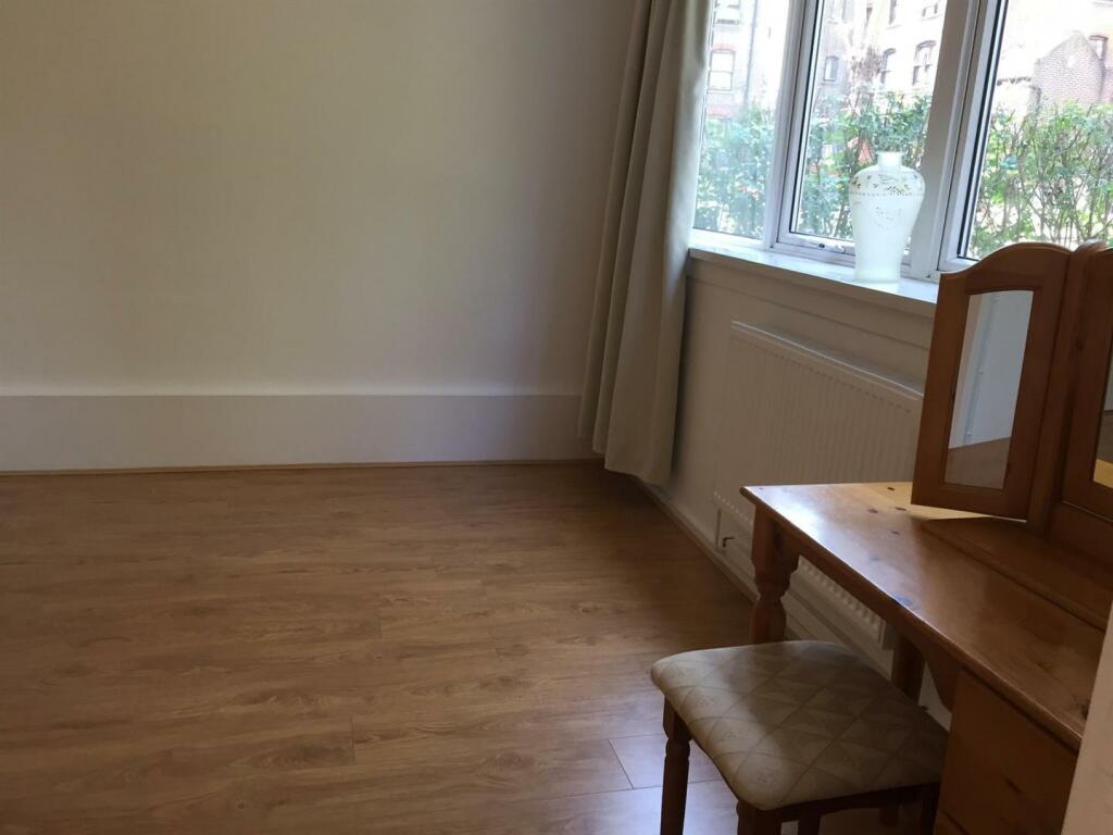 bedroom.jpg