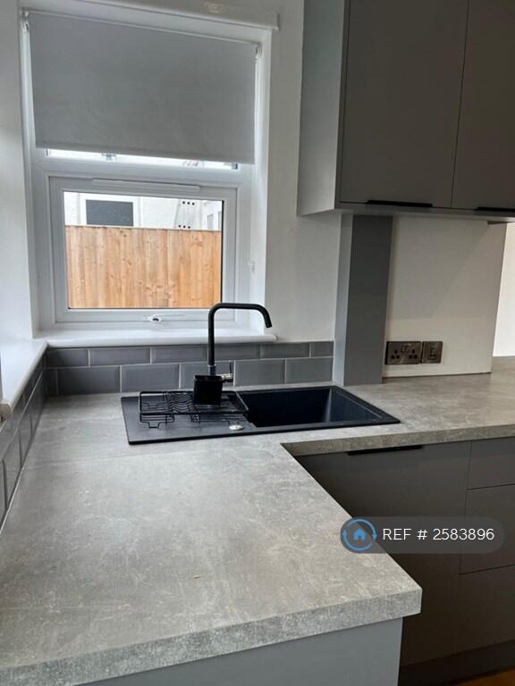 Kitchen (1)