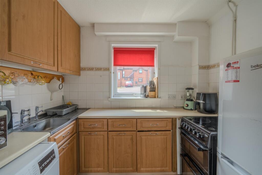 43 Greenfield Close-10.jpg