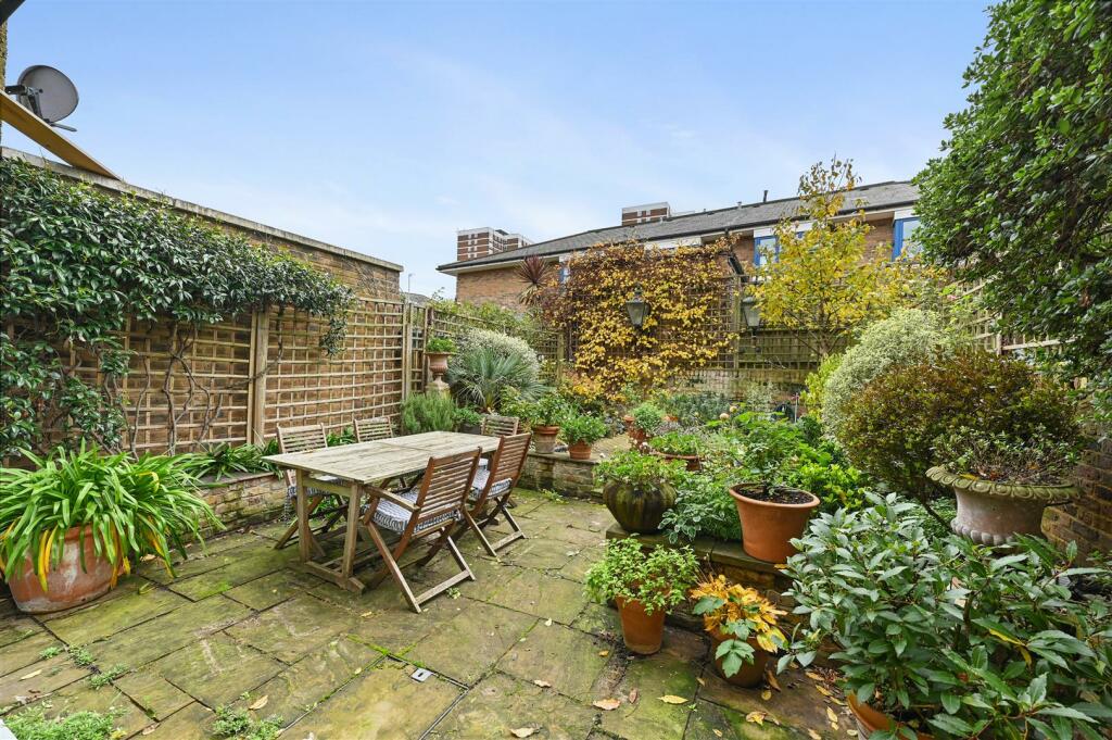 Sterne Street - Garden1 (1).JPG