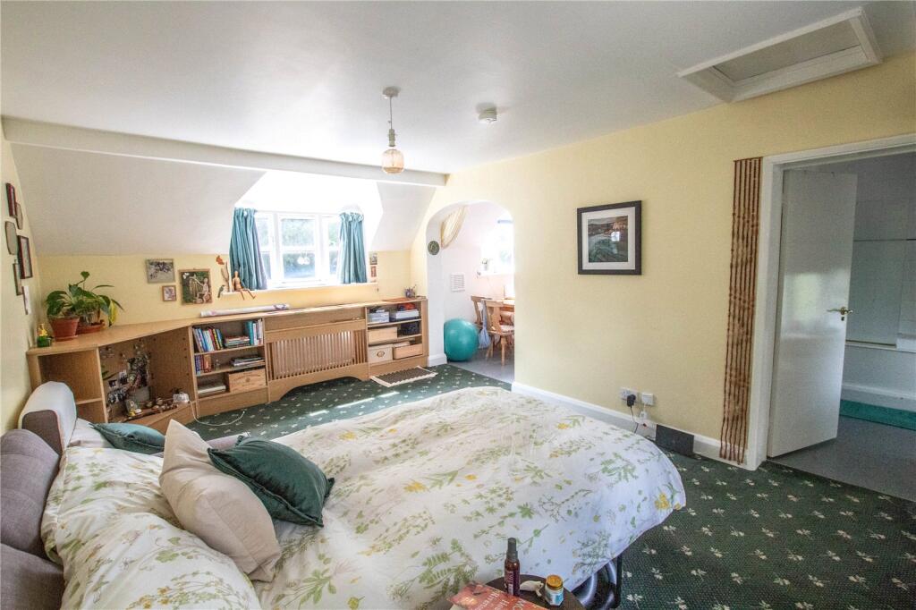 Bed/Sitting Room