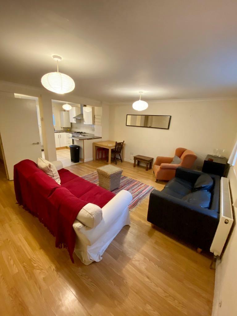 AMAZING 3 BEDROOM FLAT WITH GARDEN NEAR CLISSOLD 
