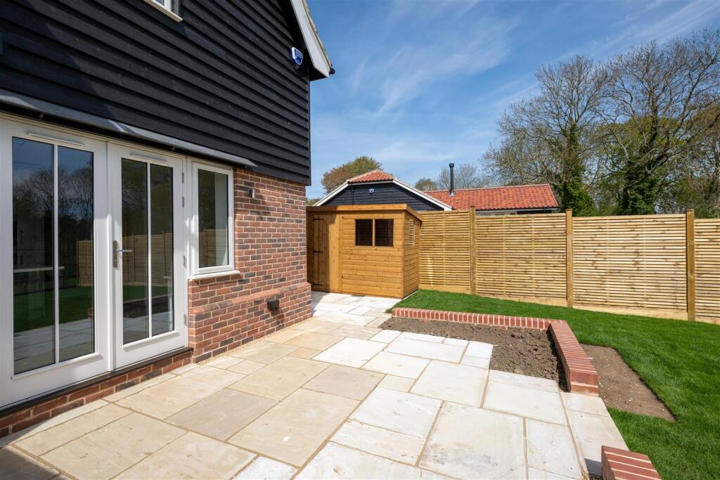 250412 - Halls Close, Braughing - 05.jpg