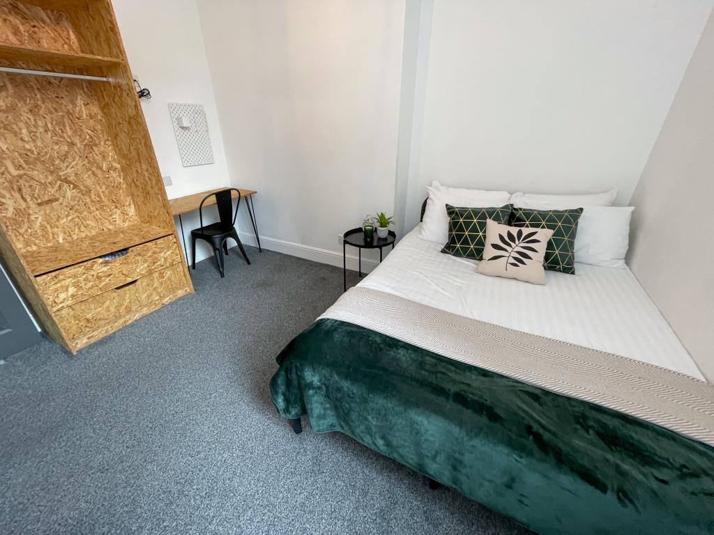 Flat 4, 1A Holmes