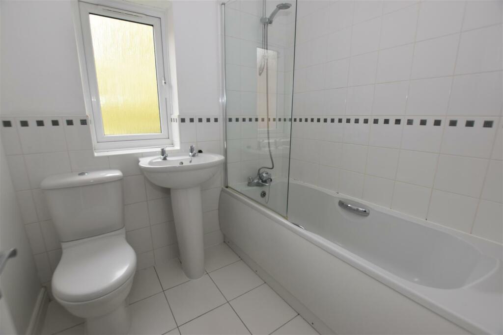 Bathroom.jpg