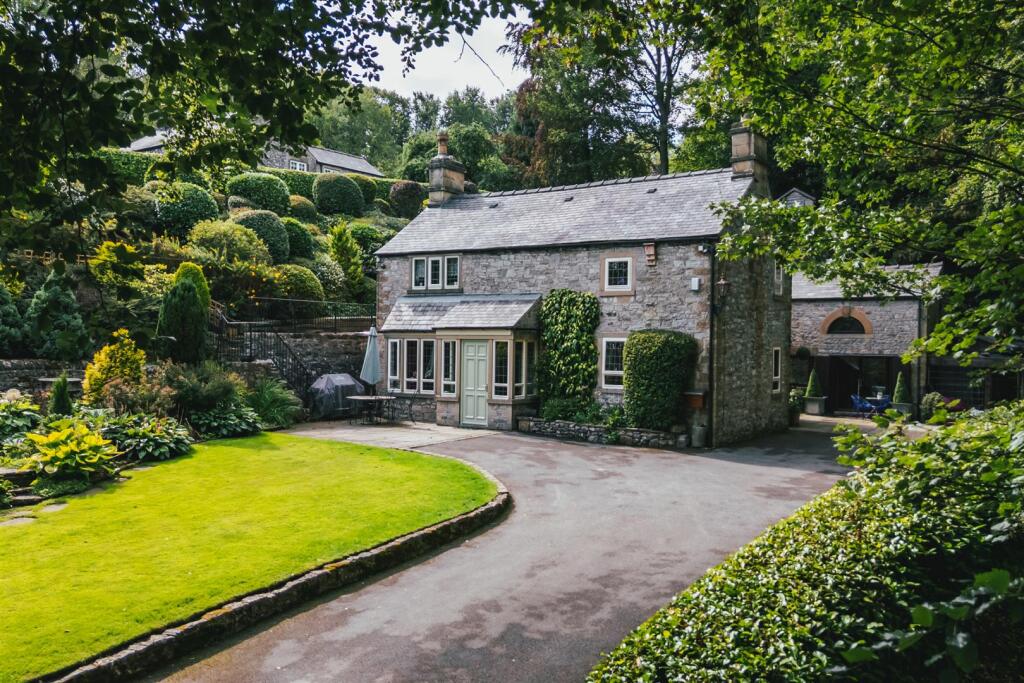 Exterior and Gardens