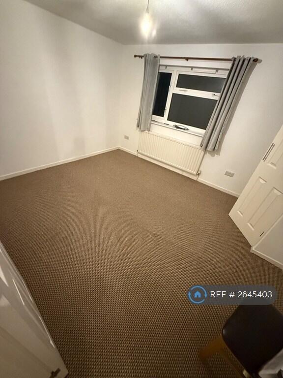 Double Bedroom 1 With Wardrobe 