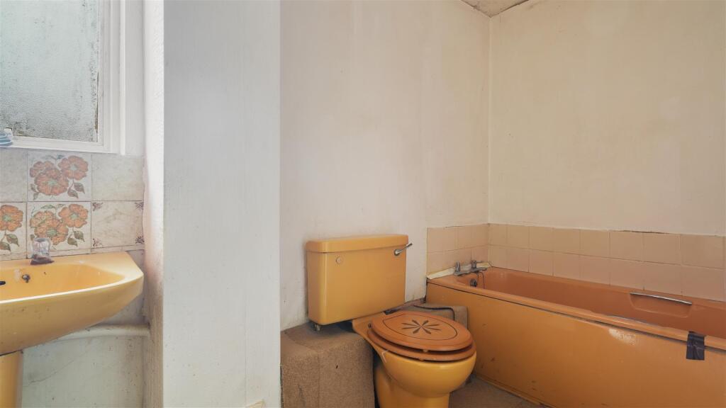179WestminsterCres-17.jpg