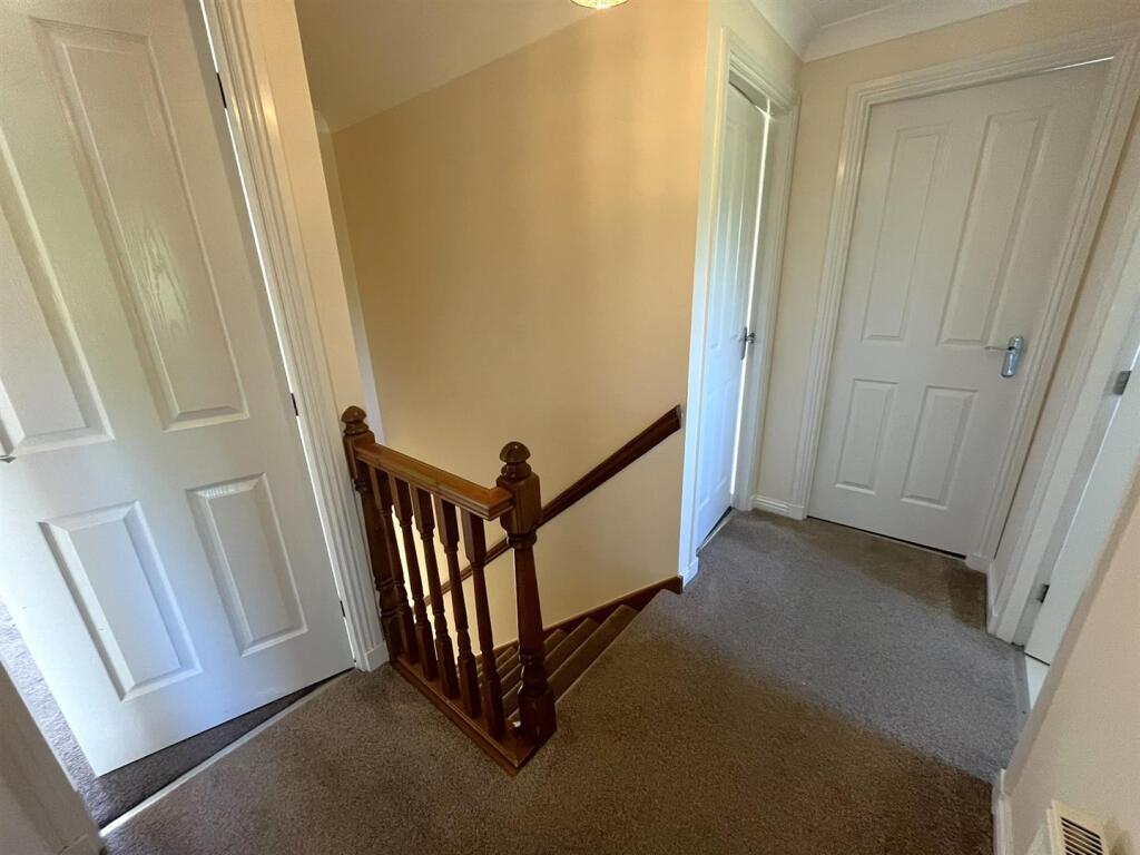 STAIRCASE &amp; LANDING