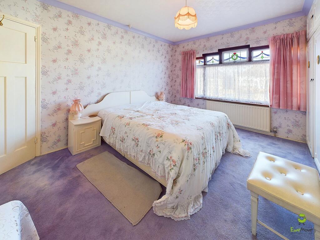 CAM04399G0-PR0025-STILL016