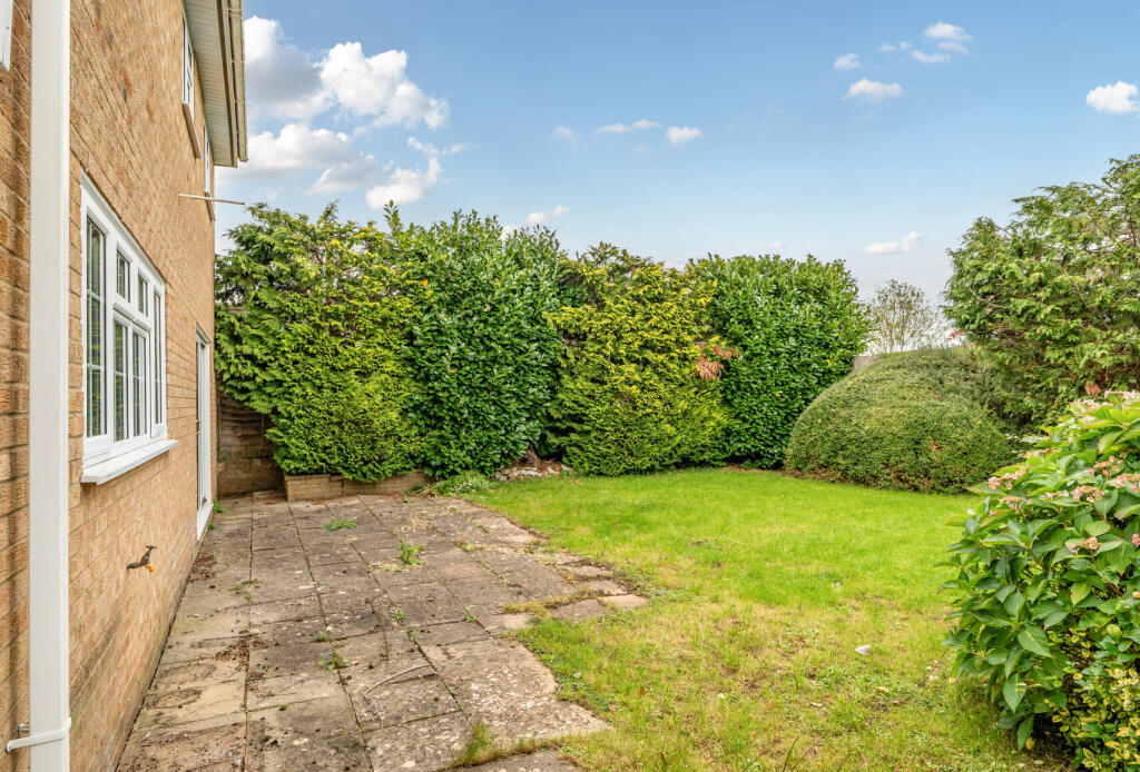 1372890-3-69035ba...