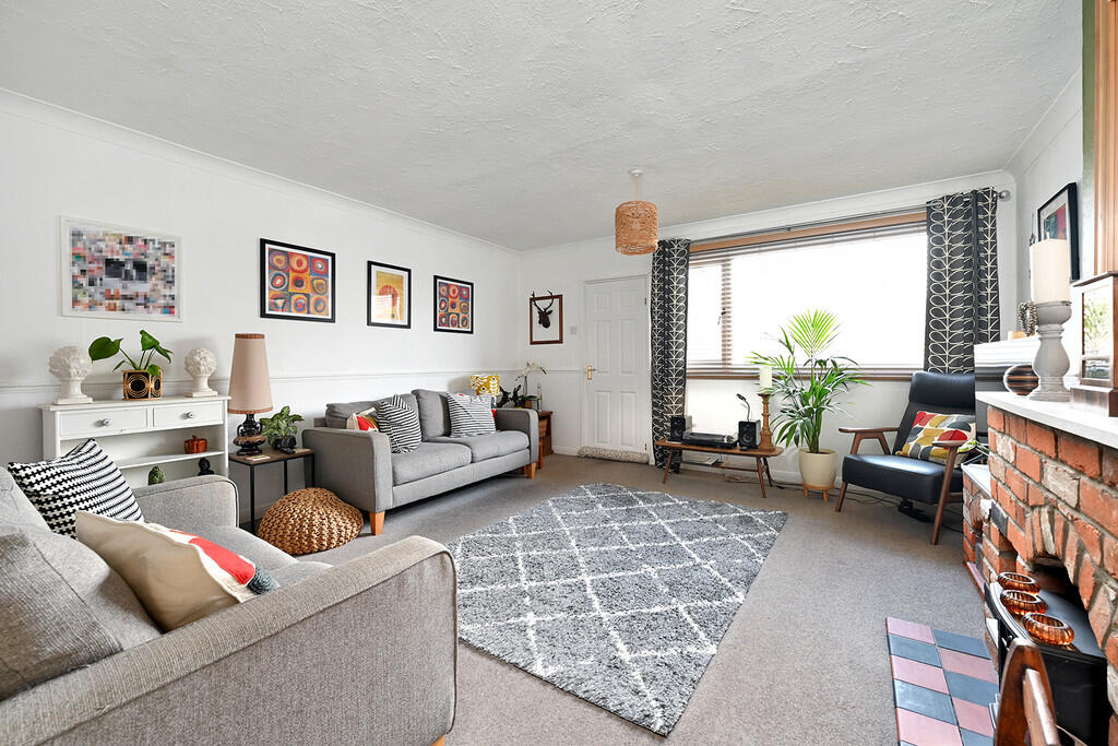 2 Selwyn Drive (1...