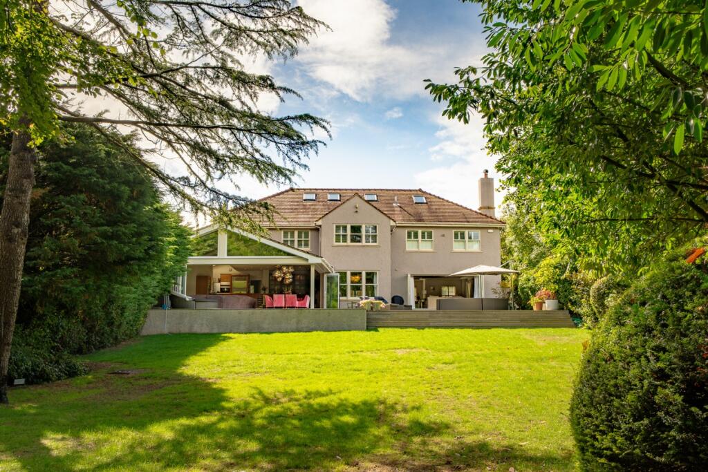 Lawn Rear Garden