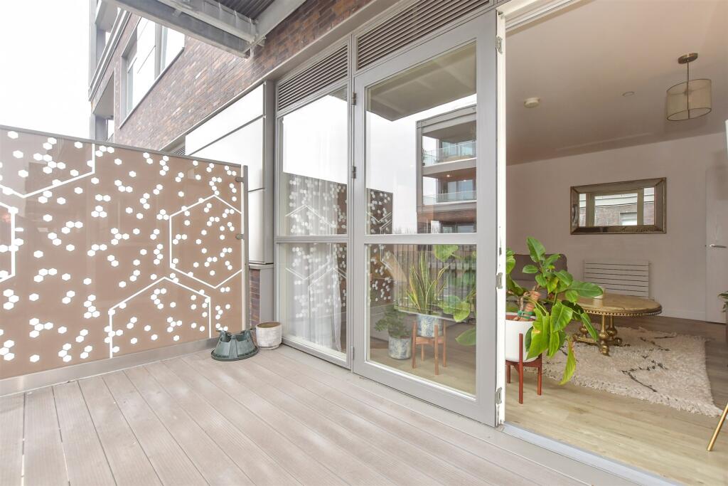 Balcony / Terrace (Original)