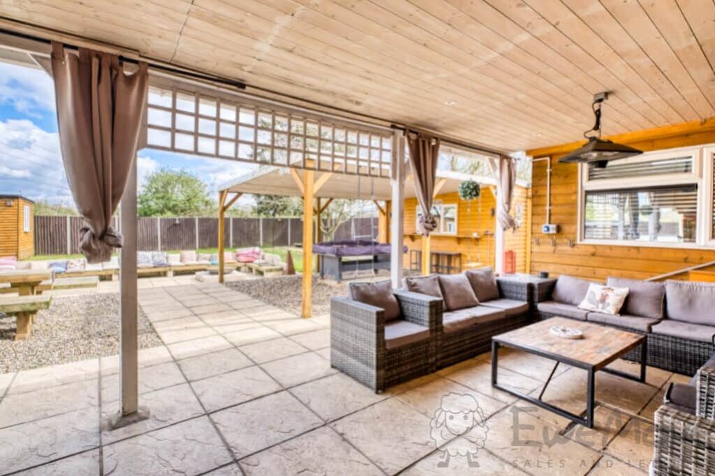 Lrg_Back Garden_C_V2