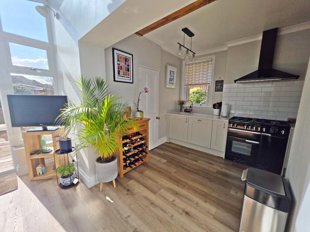 Kitchen to Br'fst Rm