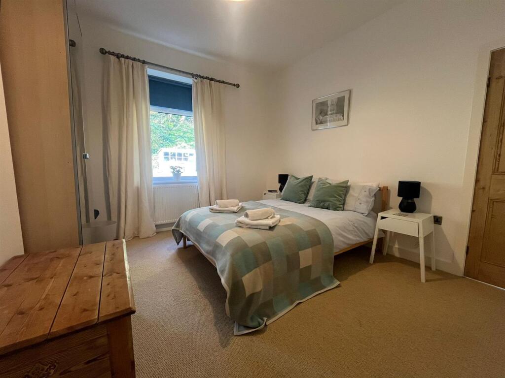 REAR BEDROOM