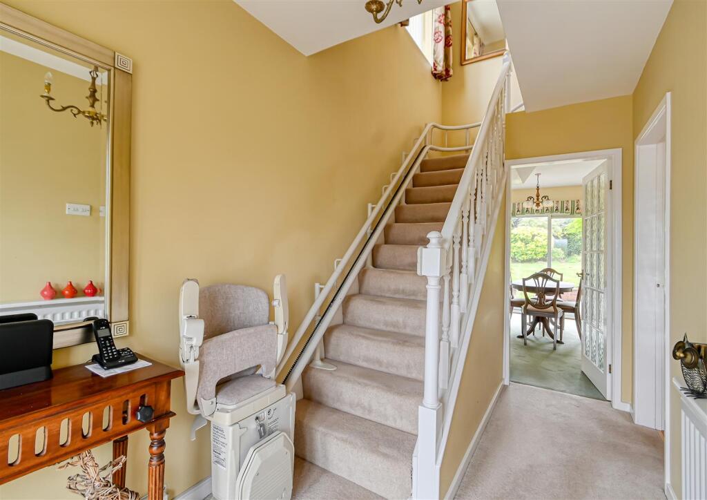 12 Rosemount Gardens-06.jpg