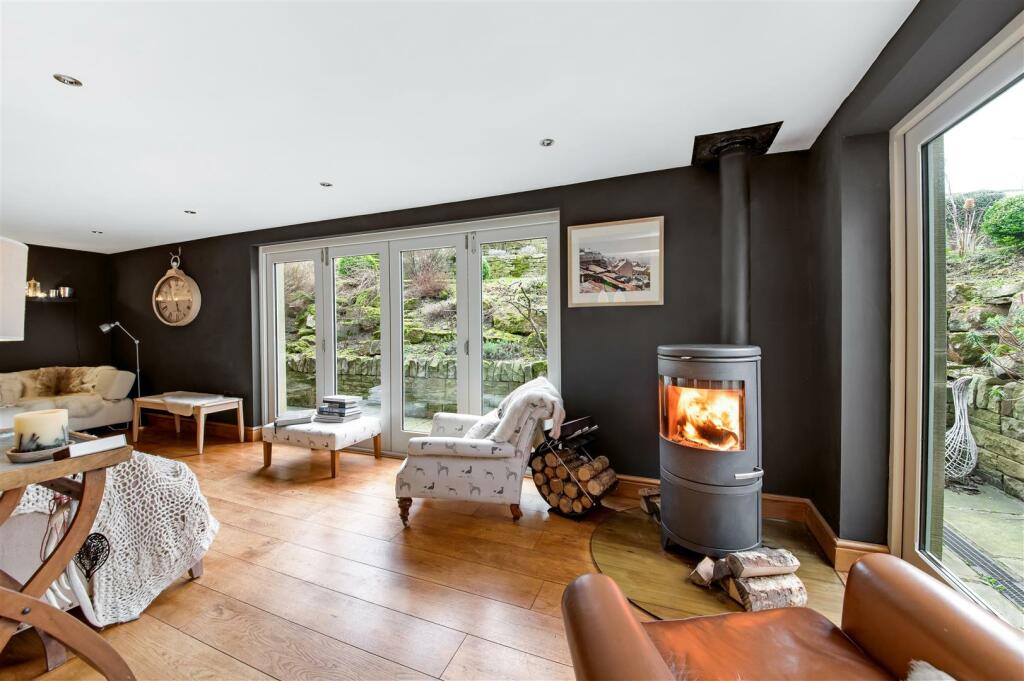 GARDEN ROOM/SECOND SITTING ROOM