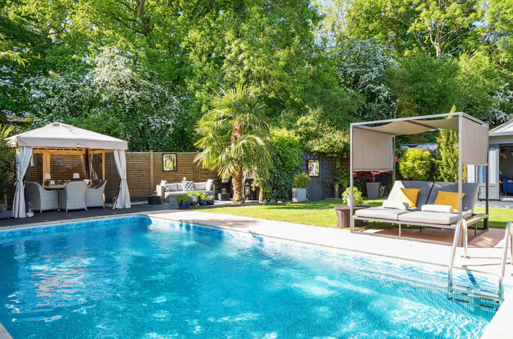 25-6819eb7ecac61-...