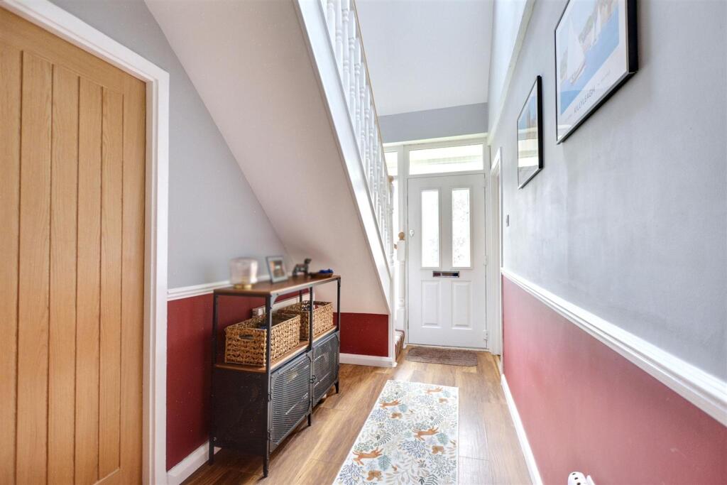 Entrance Hall_2.jpeg