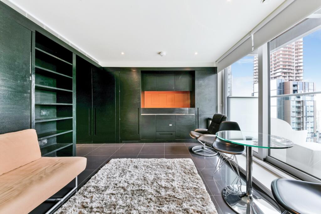 Living/Sleeping Area
