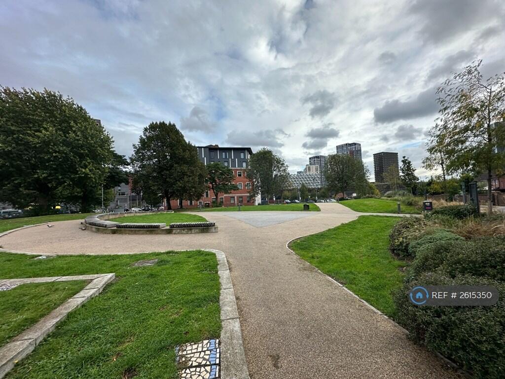 Islington Park Nearby