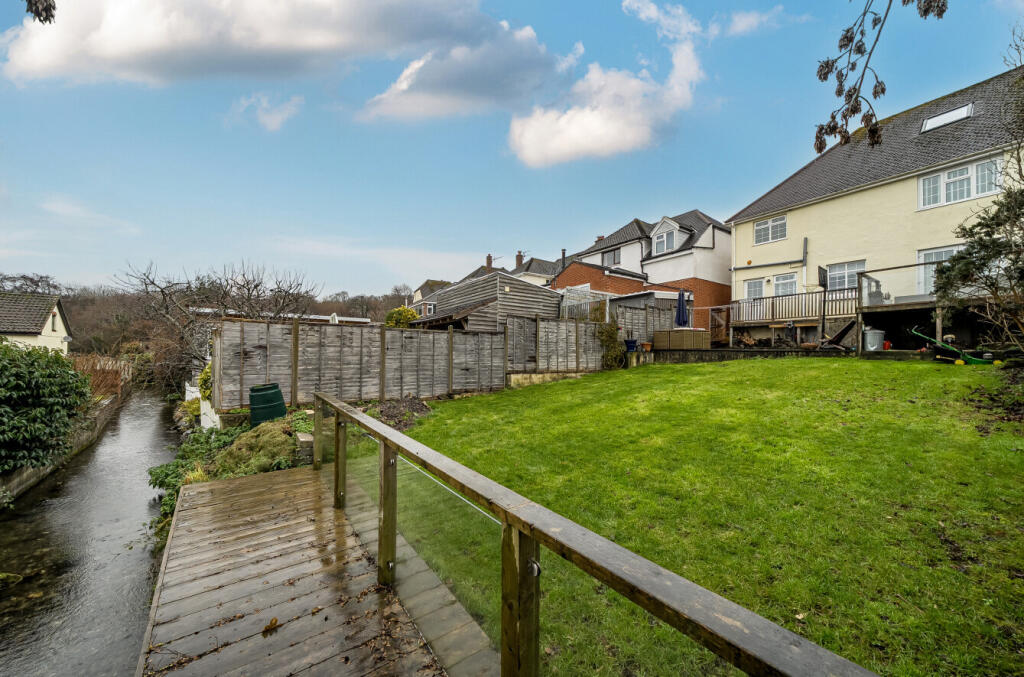 1396444-2-695fa69...