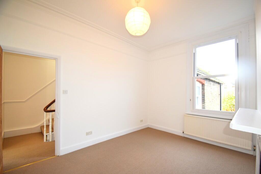 bedroom2.2