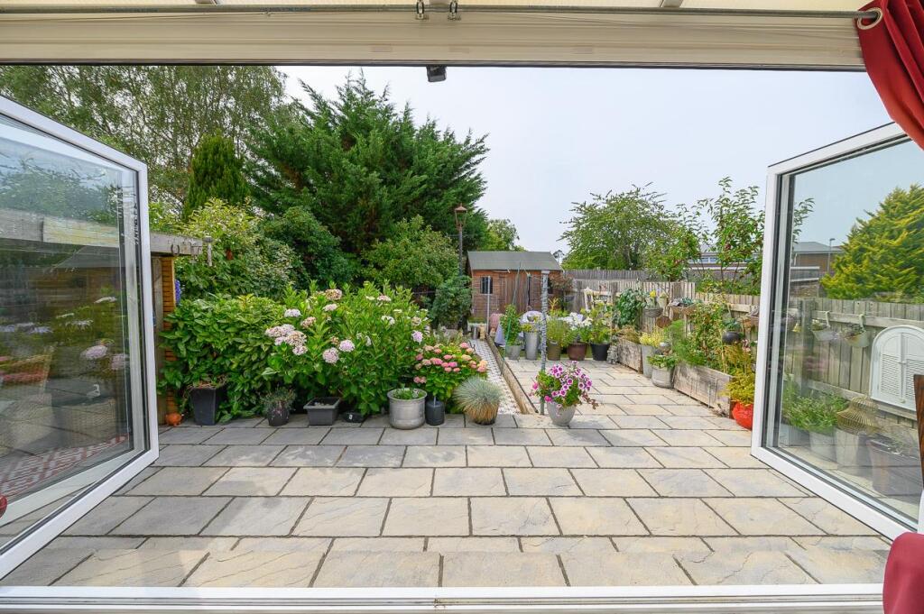 Rear garden .jpg